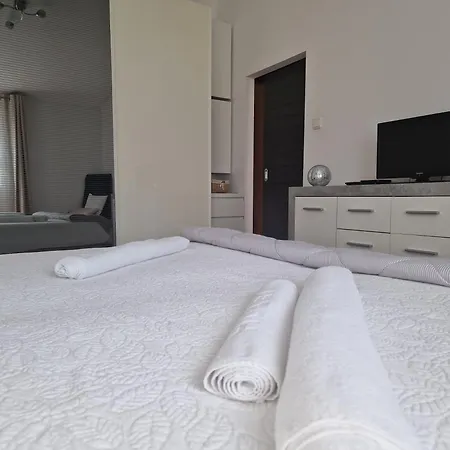 Paradise דירה פולה